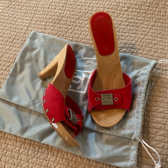 CHANEL Shoes - CHANEL suede mules red and wood grain